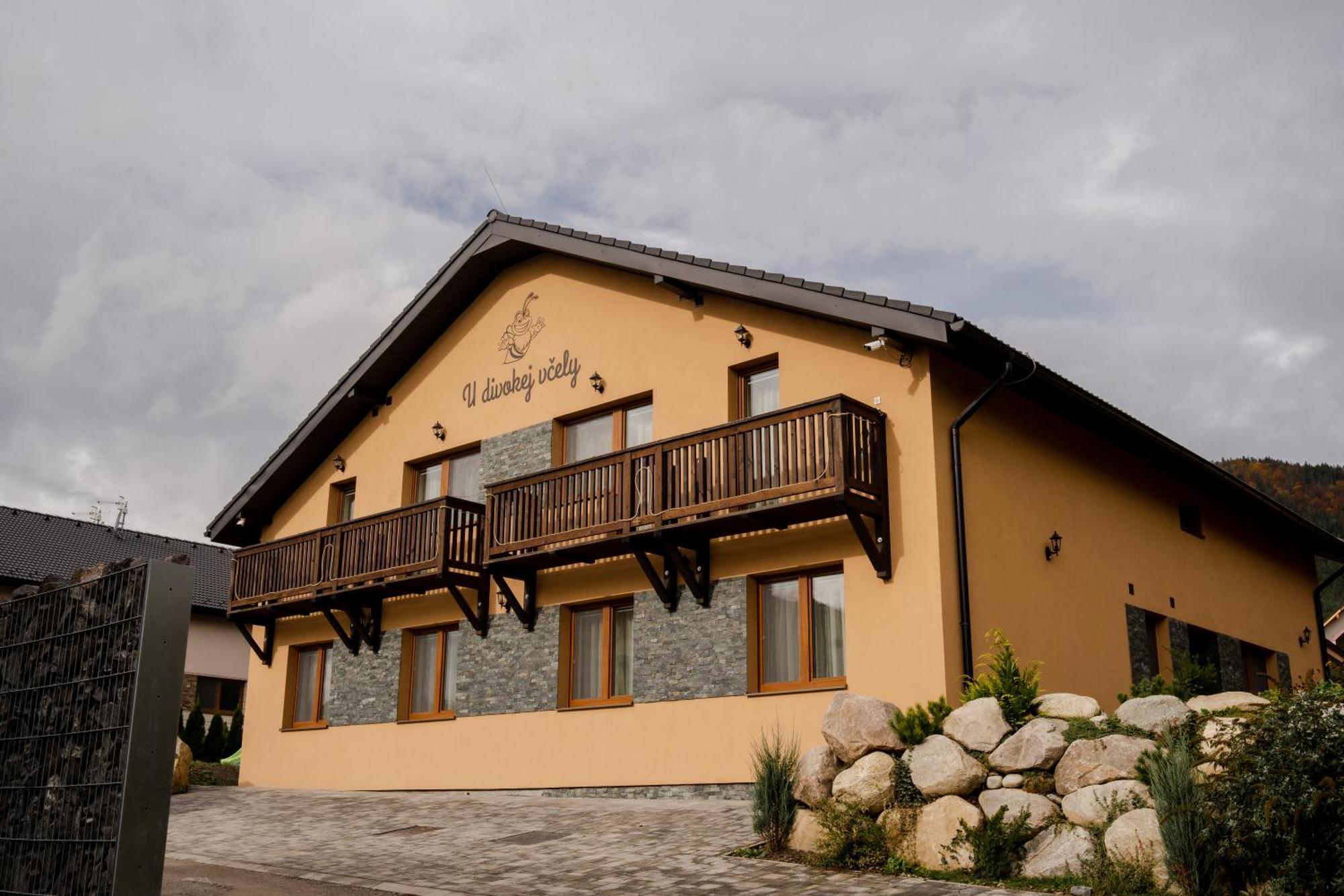 U Divokej Vcely Villa Ižipovce Eksteriør bilde